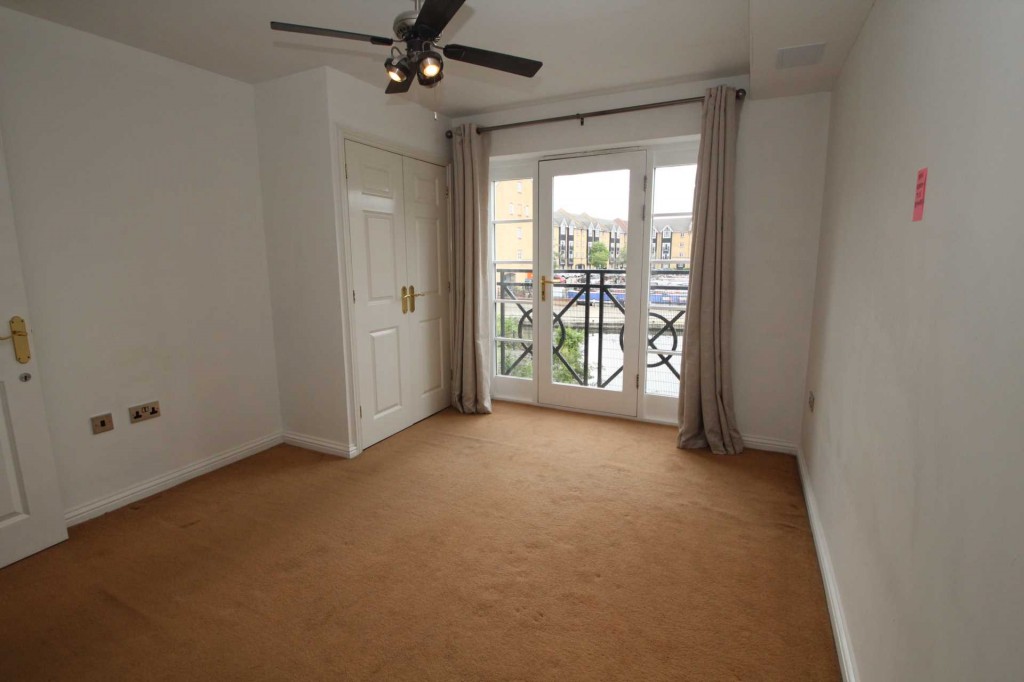 Images for MARINA VIEWS - 5 MINUTE WALK TO TRAIN STATION EAID:RHEM0 BID:RHEM0