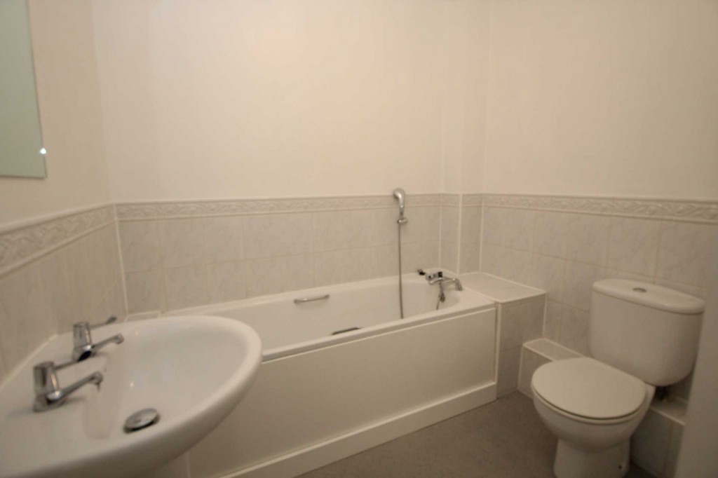 Images for MARINA VIEWS - 5 MINUTE WALK TO TRAIN STATION EAID:RHEM0 BID:RHEM0