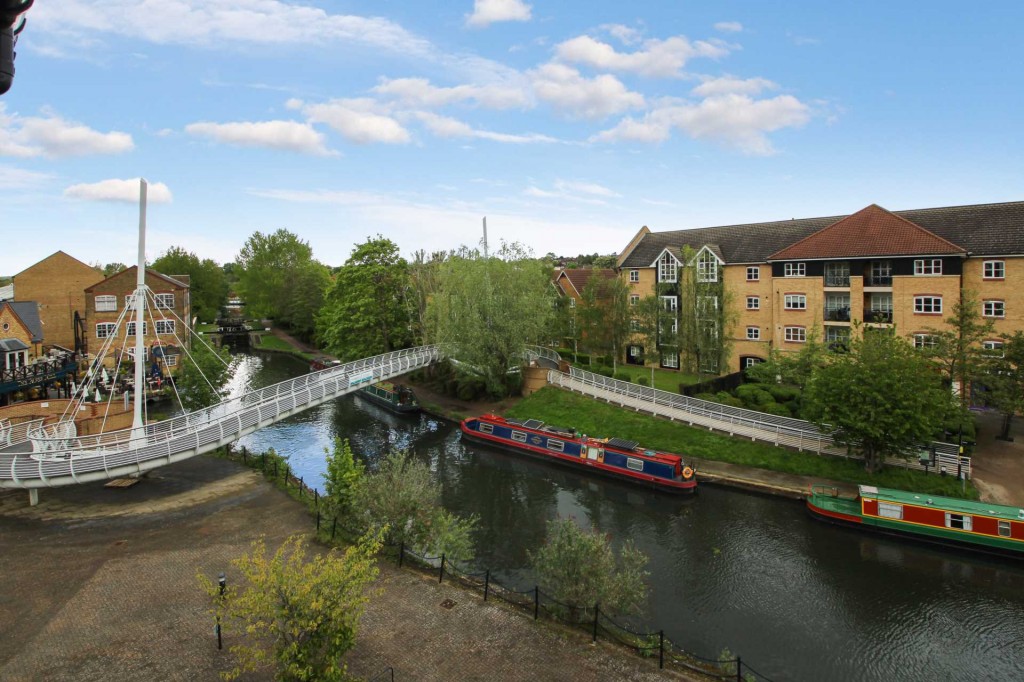 Images for Top floor apartment with views over the Marina, Apsley EAID:RHEM0 BID:RHEM0