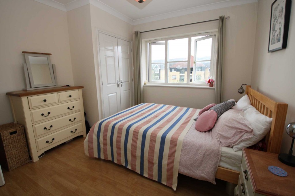 Images for Top floor apartment with views over the Marina, Apsley EAID:RHEM0 BID:RHEM0