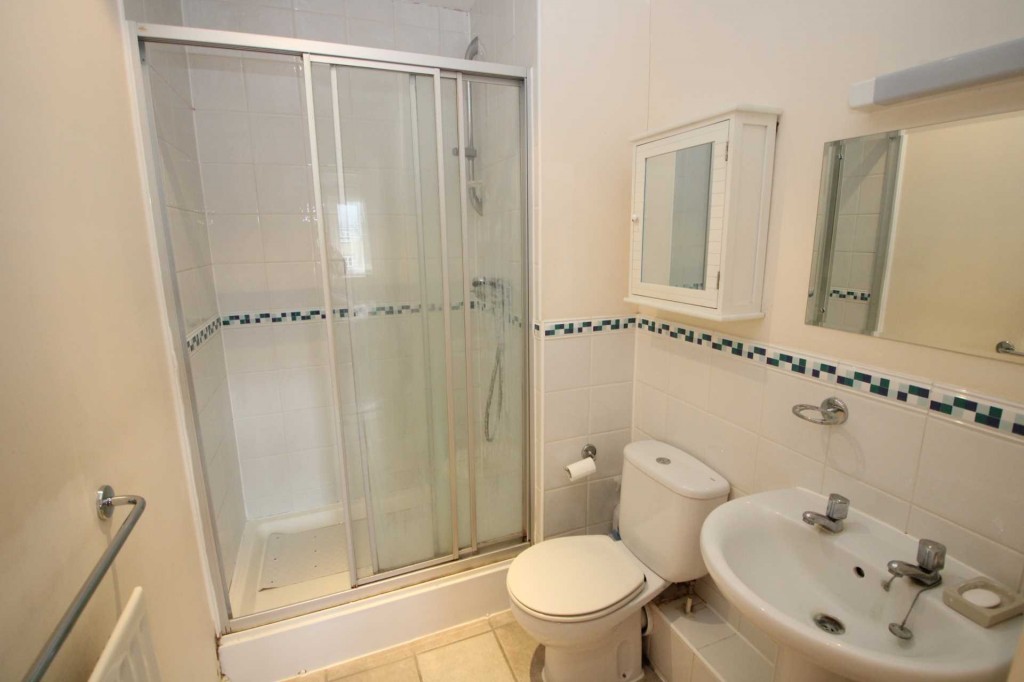 Images for Top floor apartment with views over the Marina, Apsley EAID:RHEM0 BID:RHEM0