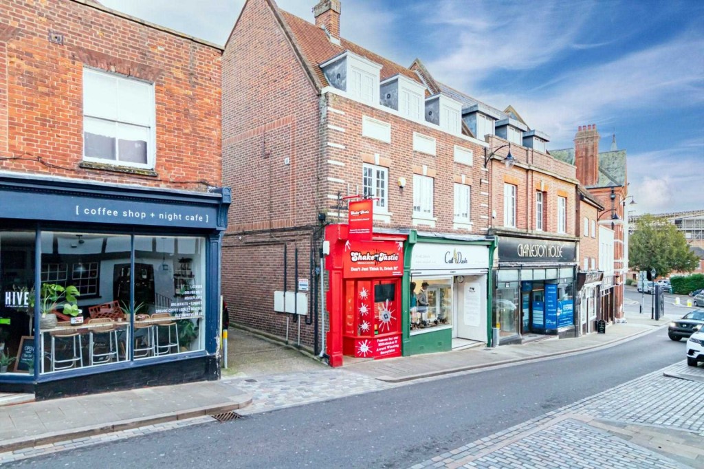 Images for MODERN LUXURY 1 BEDROOM APARTMENT SET IN HEART OF HEMEL OLD TOWN EAID:RHEM0 BID:RHEM0
