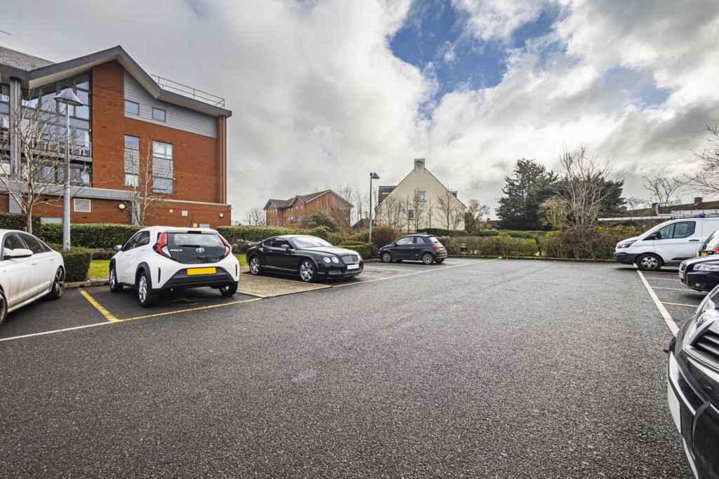 Images for Close to Train station EAID:RHEM0 BID:RHEM0