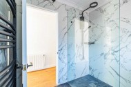 Images for Tucked away location with spectacular views