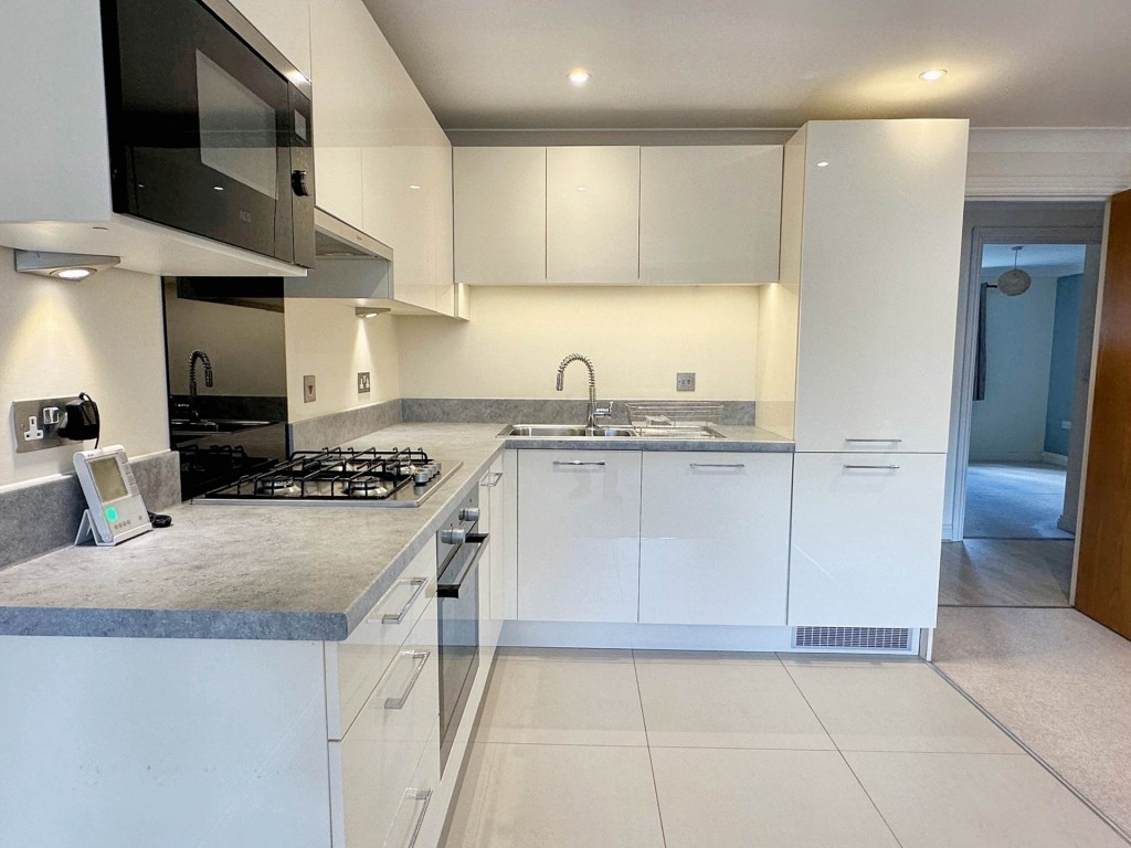 Images for Quiet development in the town centre EAID:RHEM0 BID:RHEM0