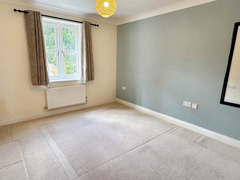 Images for Quiet development in the town centre EAID:RHEM0 BID:RHEM0