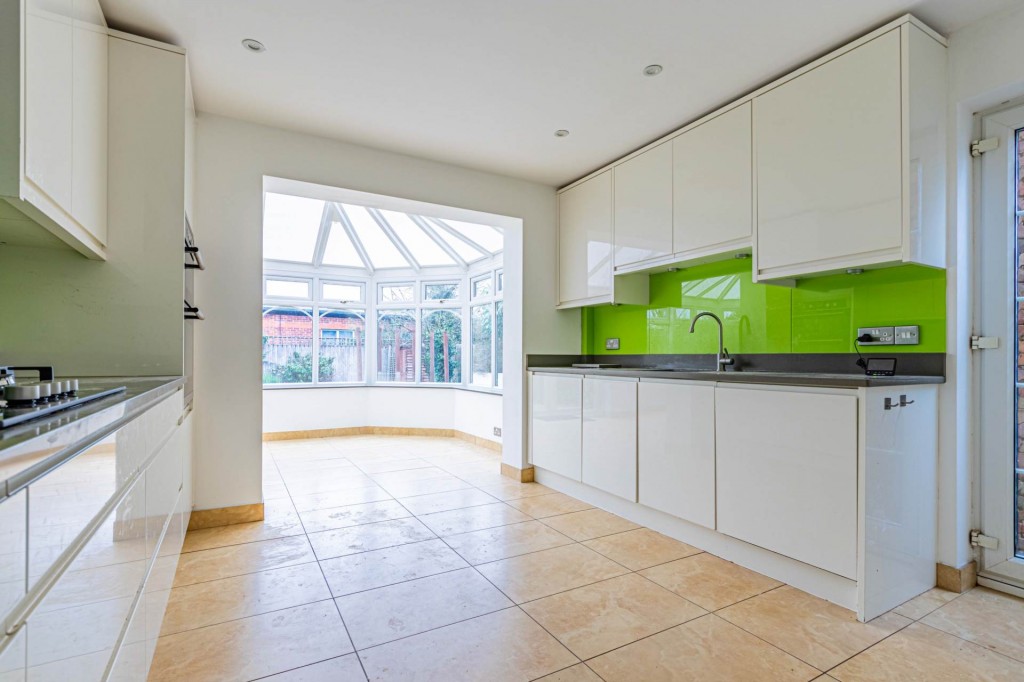 Images for Grove Gardens, Tring EAID:RHEM0 BID:RHEM0