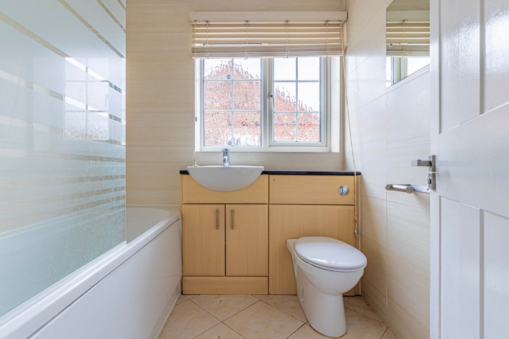 Images for Grove Gardens, Tring EAID:RHEM0 BID:RHEM0