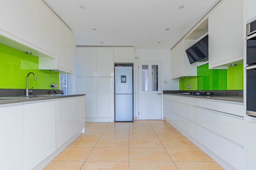 Images for Grove Gardens, Tring EAID:RHEM0 BID:RHEM0