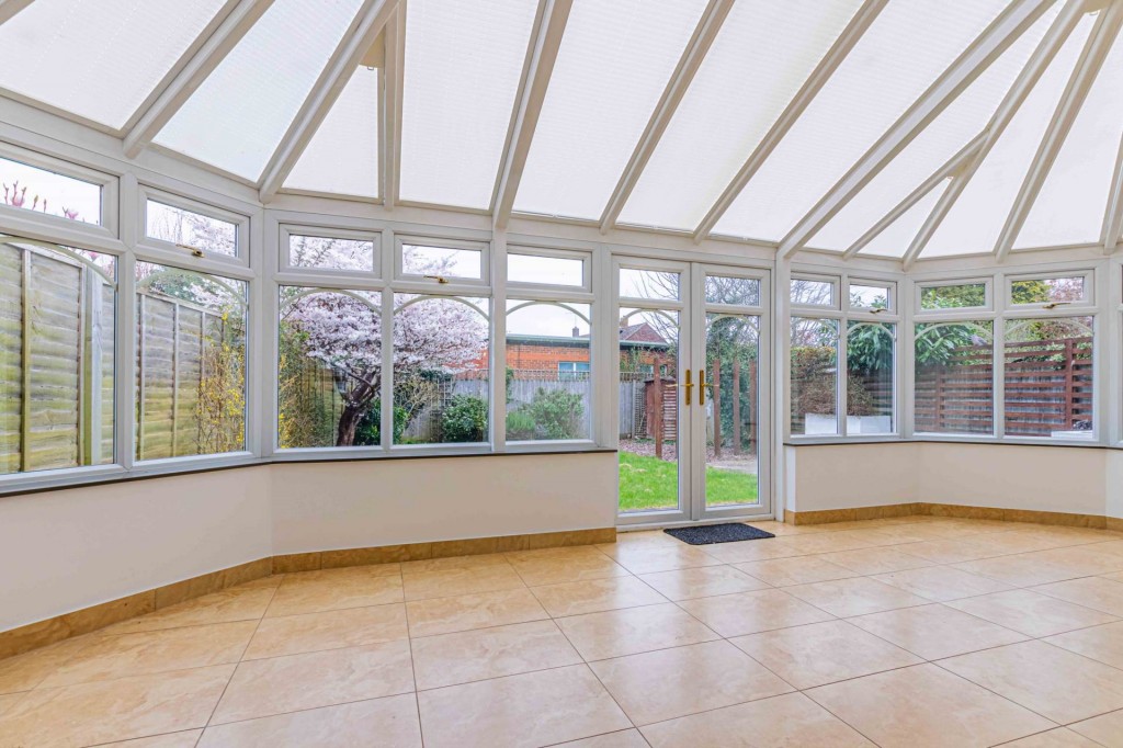 Images for Grove Gardens, Tring EAID:RHEM0 BID:RHEM0