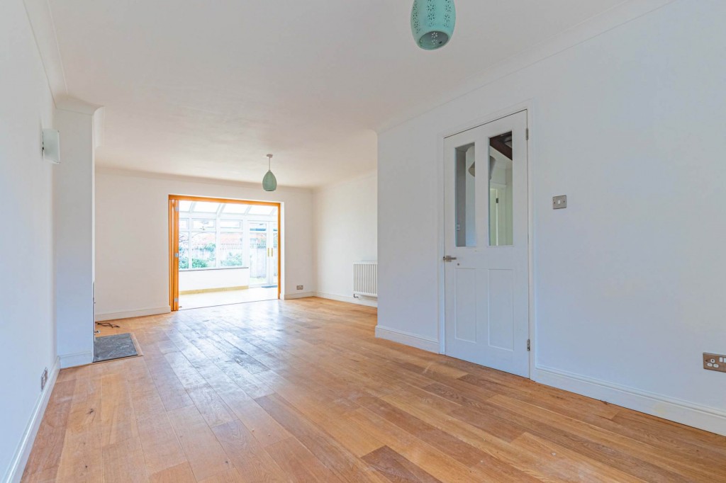 Images for Grove Gardens, Tring EAID:RHEM0 BID:RHEM0
