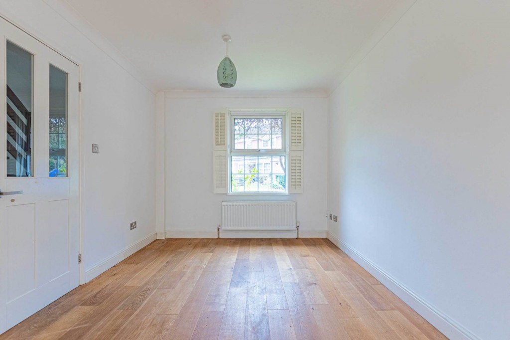 Images for Grove Gardens, Tring EAID:RHEM0 BID:RHEM0