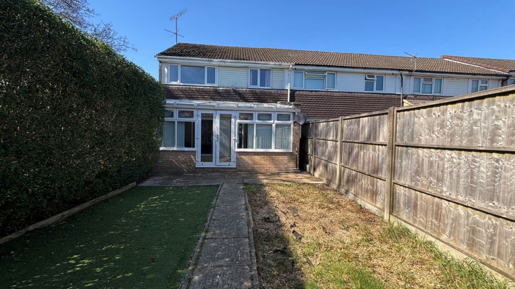 Images for Walking distance to local amenities EAID:RHEM0 BID:RHEM0