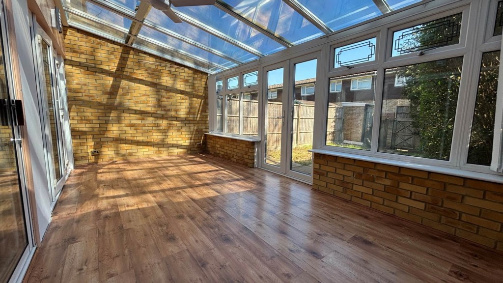Images for Walking distance to local amenities EAID:RHEM0 BID:RHEM0