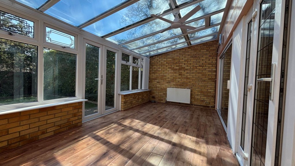 Images for Walking distance to local amenities EAID:RHEM0 BID:RHEM0