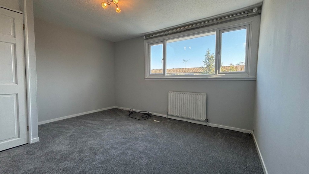 Images for Walking distance to local amenities EAID:RHEM0 BID:RHEM0