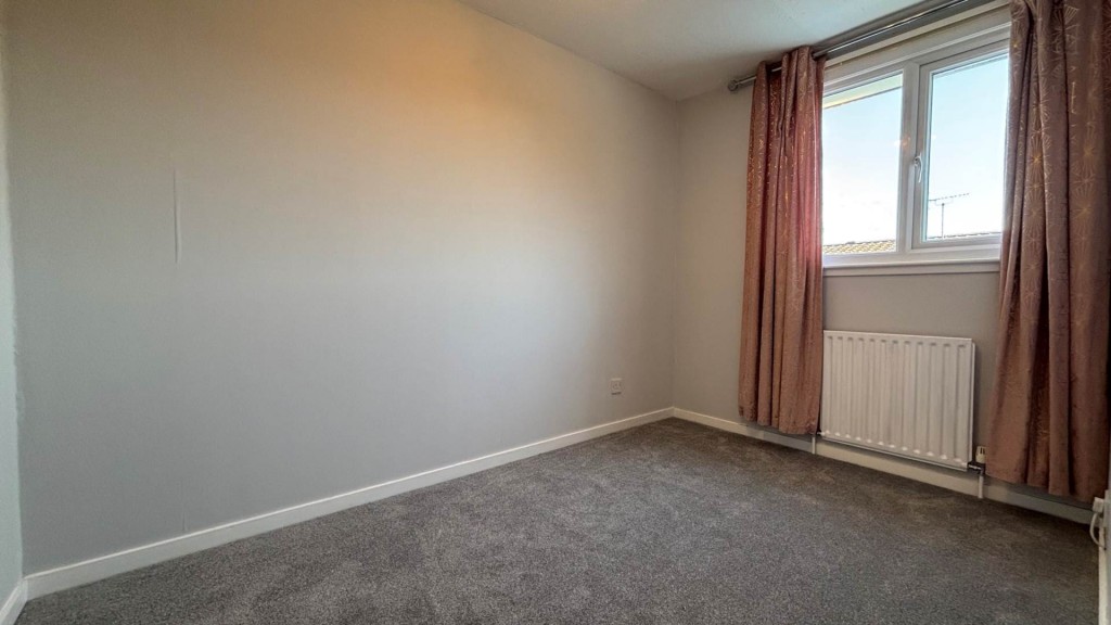 Images for Walking distance to local amenities EAID:RHEM0 BID:RHEM0