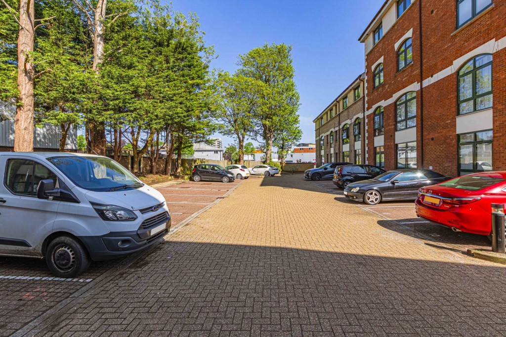 Images for Walking distance to train station EAID:RHEM0 BID:RHEM0
