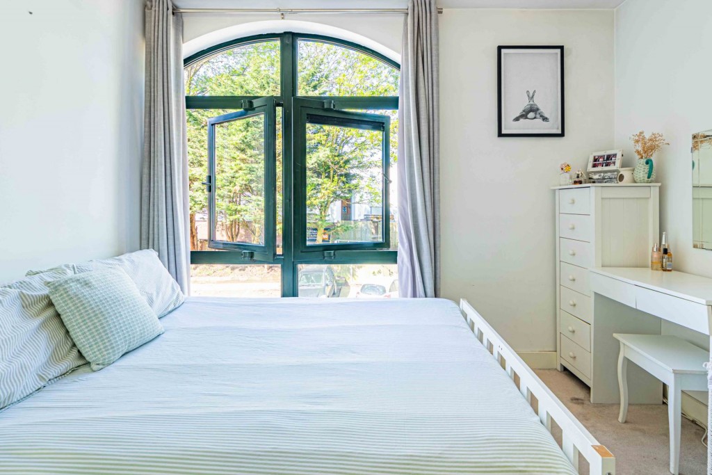 Images for Walking distance to train station EAID:RHEM0 BID:RHEM0