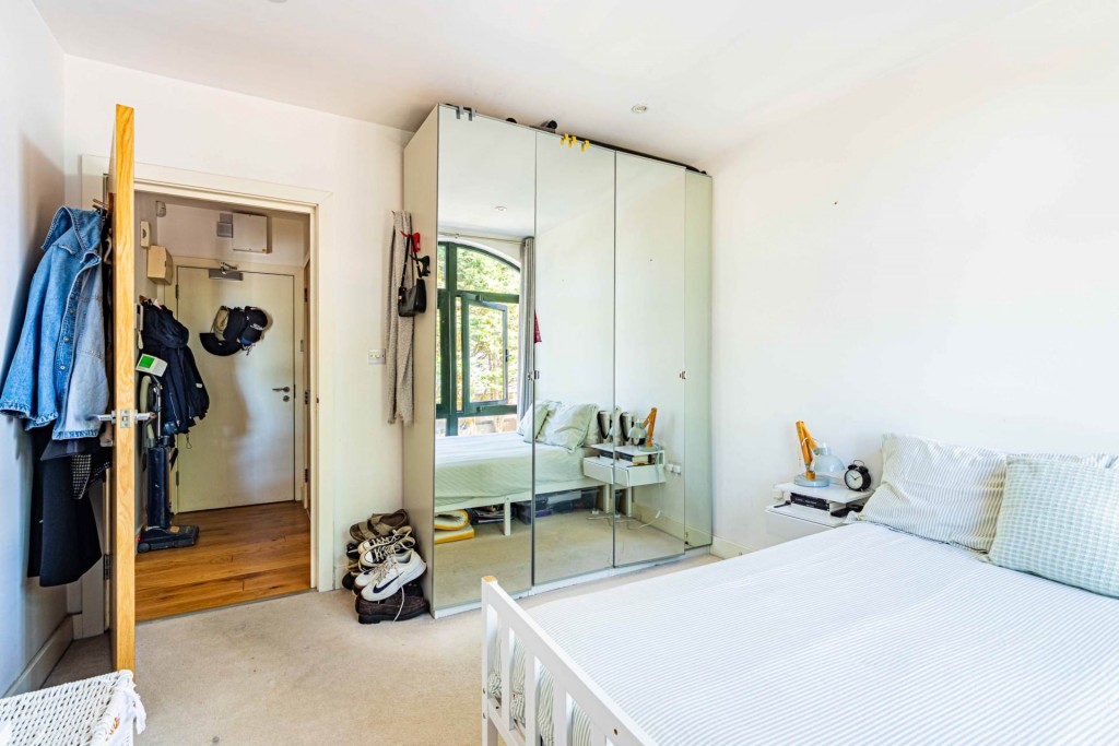 Images for Walking distance to train station EAID:RHEM0 BID:RHEM0