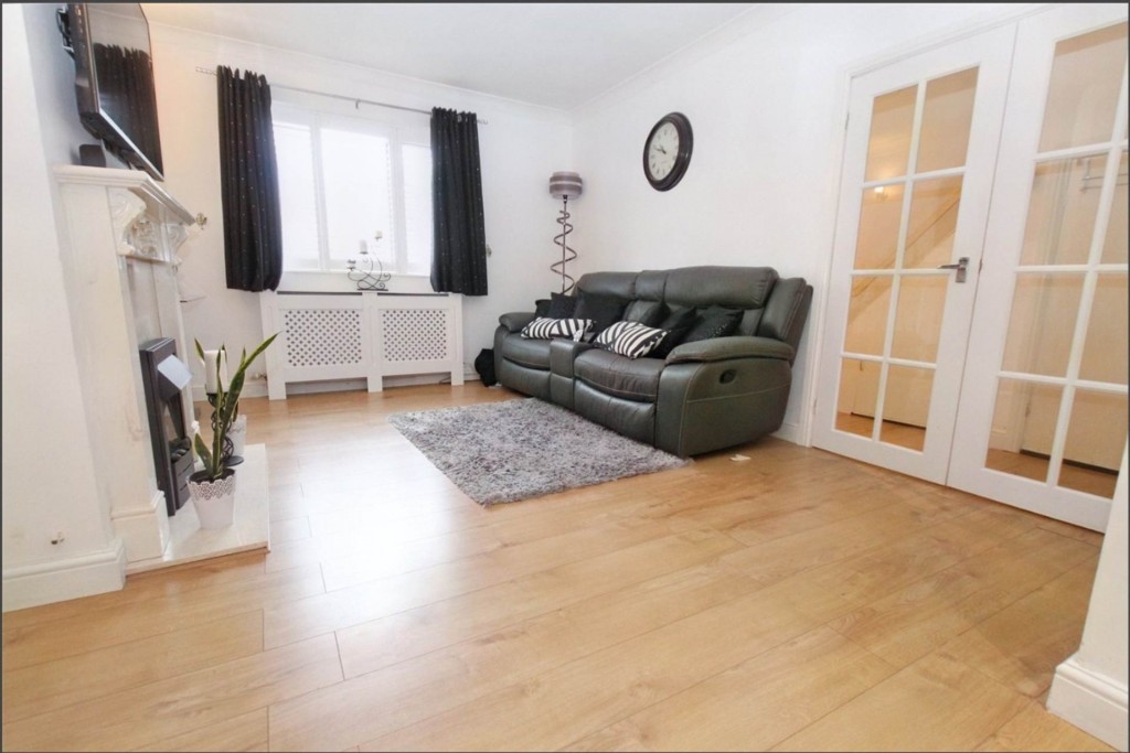 Images for Walking distance to train station and local schools. EAID:RHEM0 BID:RHEM0