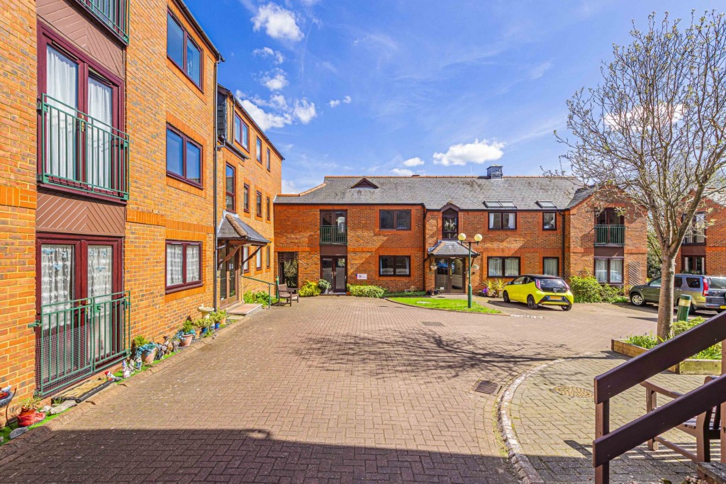 Images for Over 55`s Retirement Flat located in Kings Langley EAID:RHEM0 BID:RHEM0