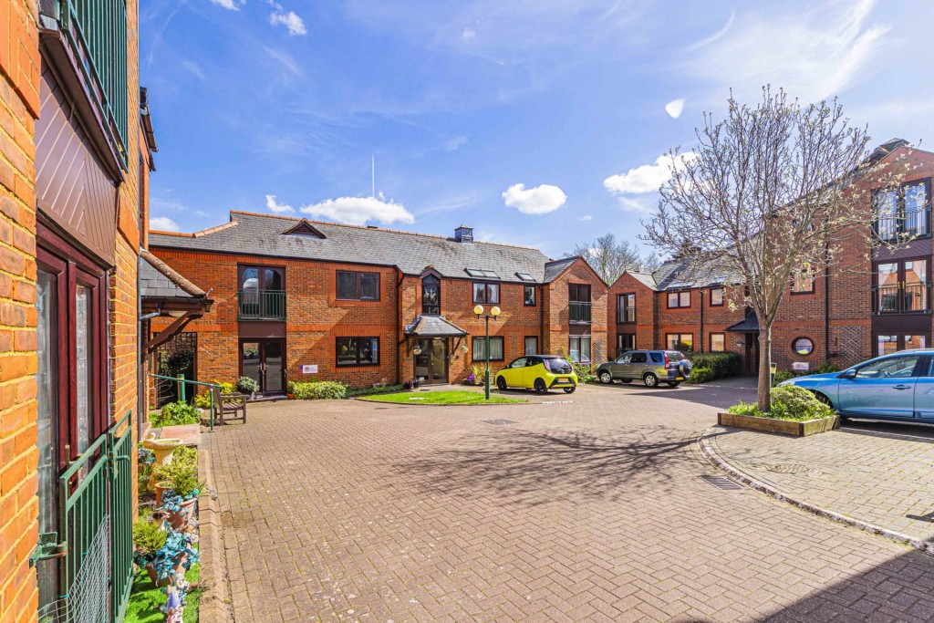 Images for Over 55`s Retirement Flat located in Kings Langley EAID:RHEM0 BID:RHEM0