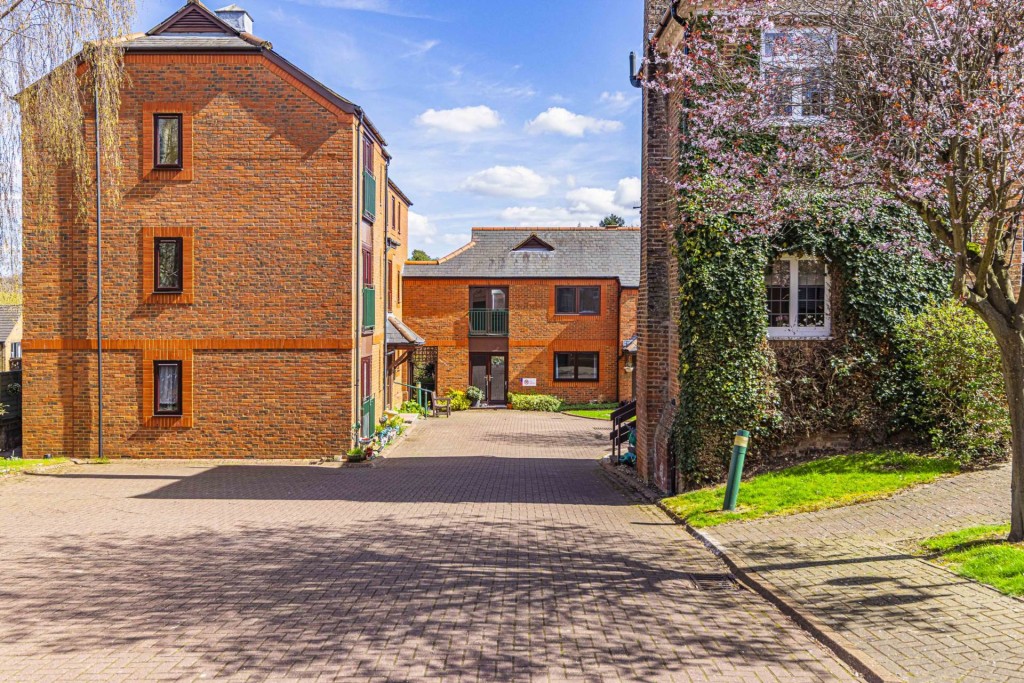 Images for Over 55`s Retirement Flat located in Kings Langley EAID:RHEM0 BID:RHEM0