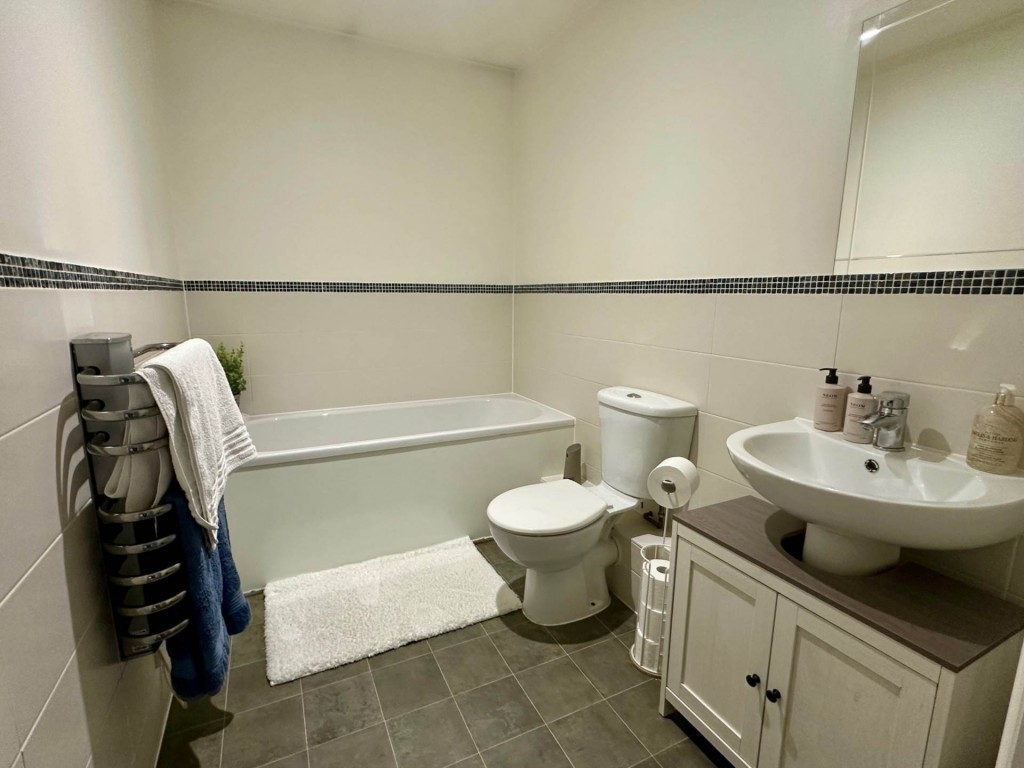 Images for Green View, Leaside EAID:RHEM0 BID:RHEM0