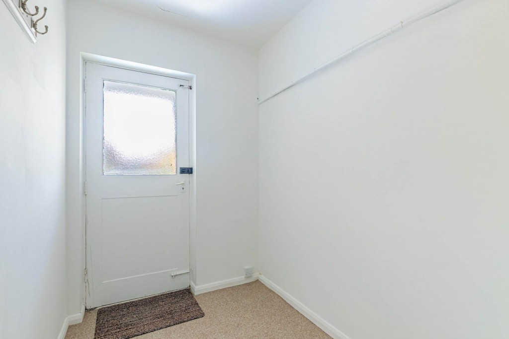 Images for Walking distance to town centre EAID:RHEM0 BID:RHEM0