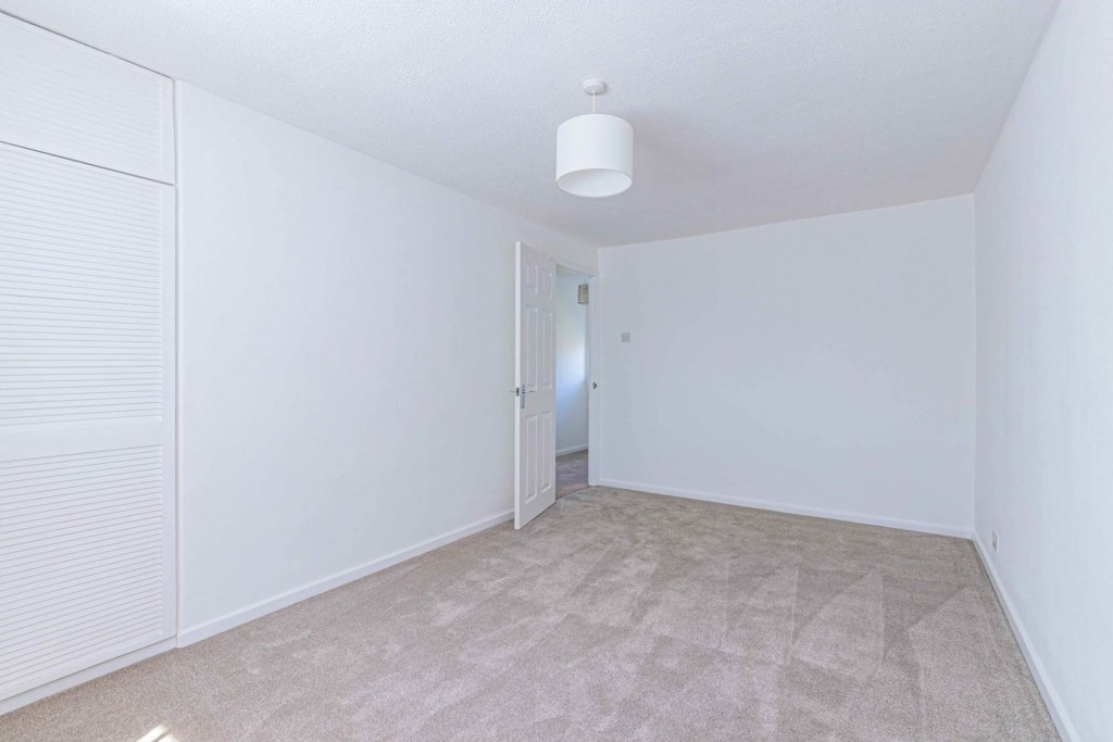 Images for Walking distance to town centre EAID:RHEM0 BID:RHEM0
