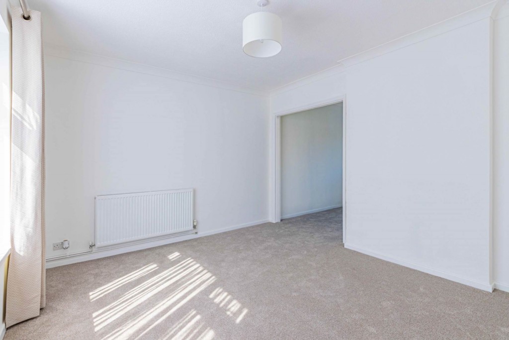 Images for Walking distance to town centre EAID:RHEM0 BID:RHEM0