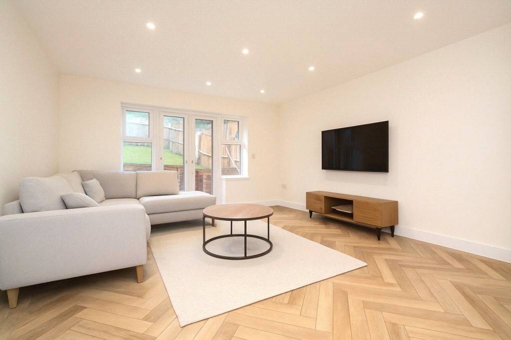 Images for Apsley, Hemel Hempstead, Hertfordshire EAID:877454123 BID:RHH