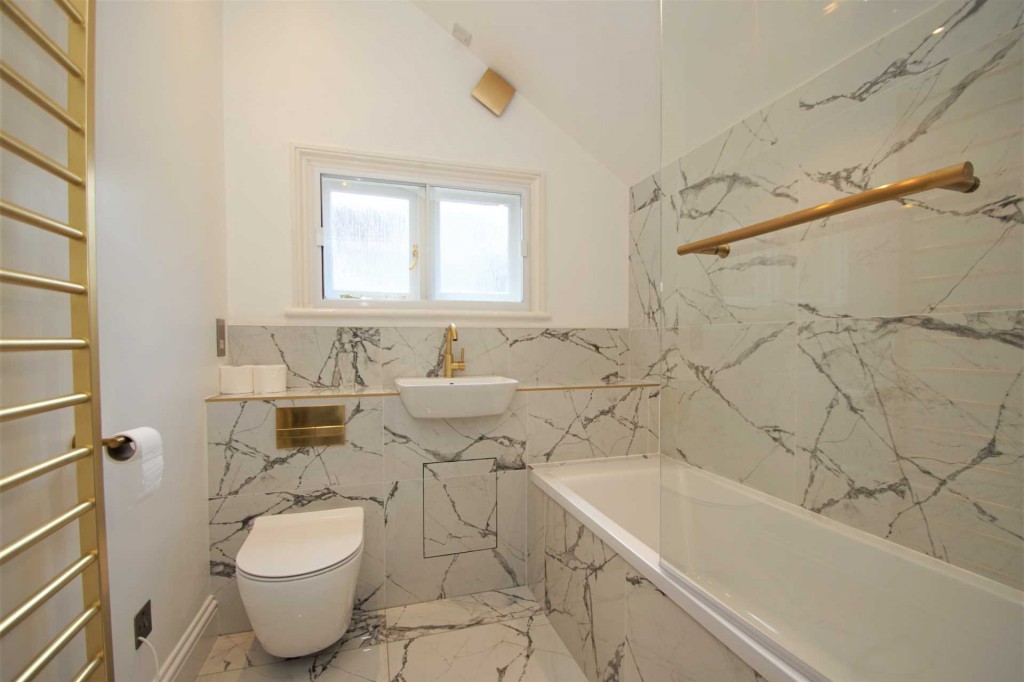 Images for Old Cross, Hertford, Hertfordshire EAID:877454123 BID:RHA