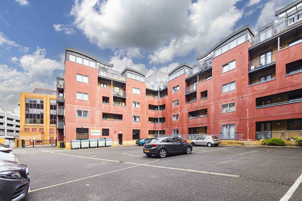 Images for Selden Hill, Hemel Hempstead, Hertfordshire EAID:877454123 BID:RHH