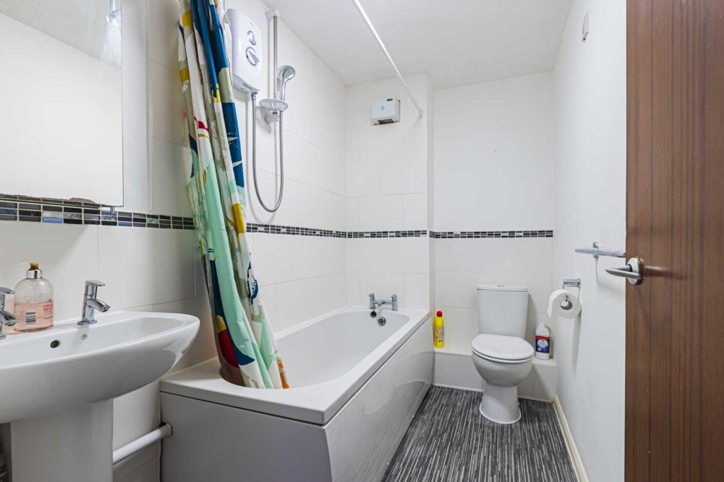 Images for Leighton Buzzard Road, Hemel Hempstead, Hertfordshire EAID:877454123 BID:RHH