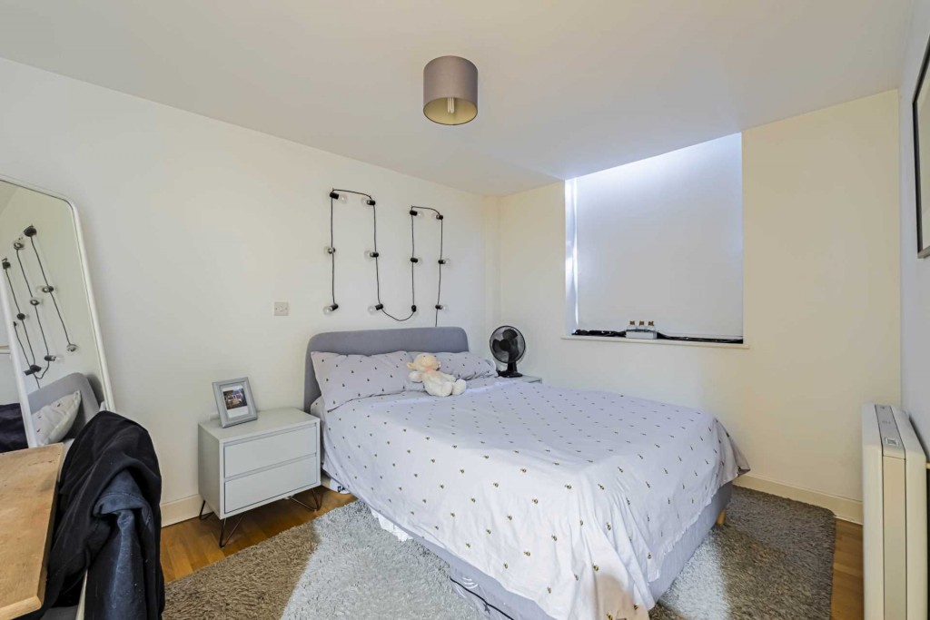 Images for High Street, Berkhamsted, Hertfordshire EAID:877454123 BID:RHH