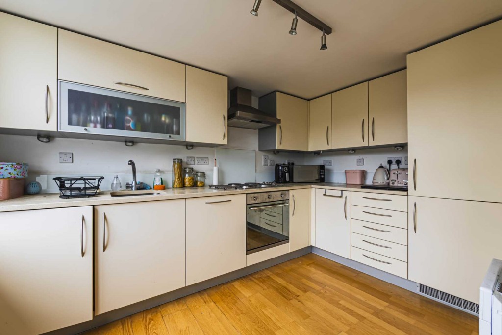 Images for High Street, Berkhamsted, Hertfordshire EAID:877454123 BID:RHH