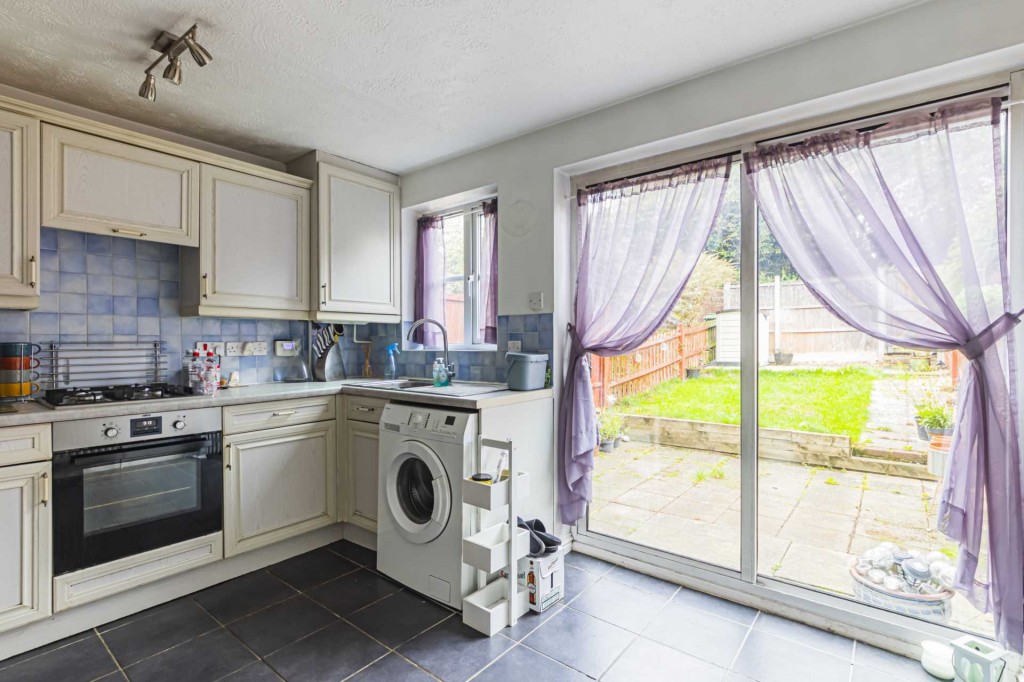 Images for Thorne Close, Hemel Hempstead, Hertfordshire EAID:877454123 BID:RHH