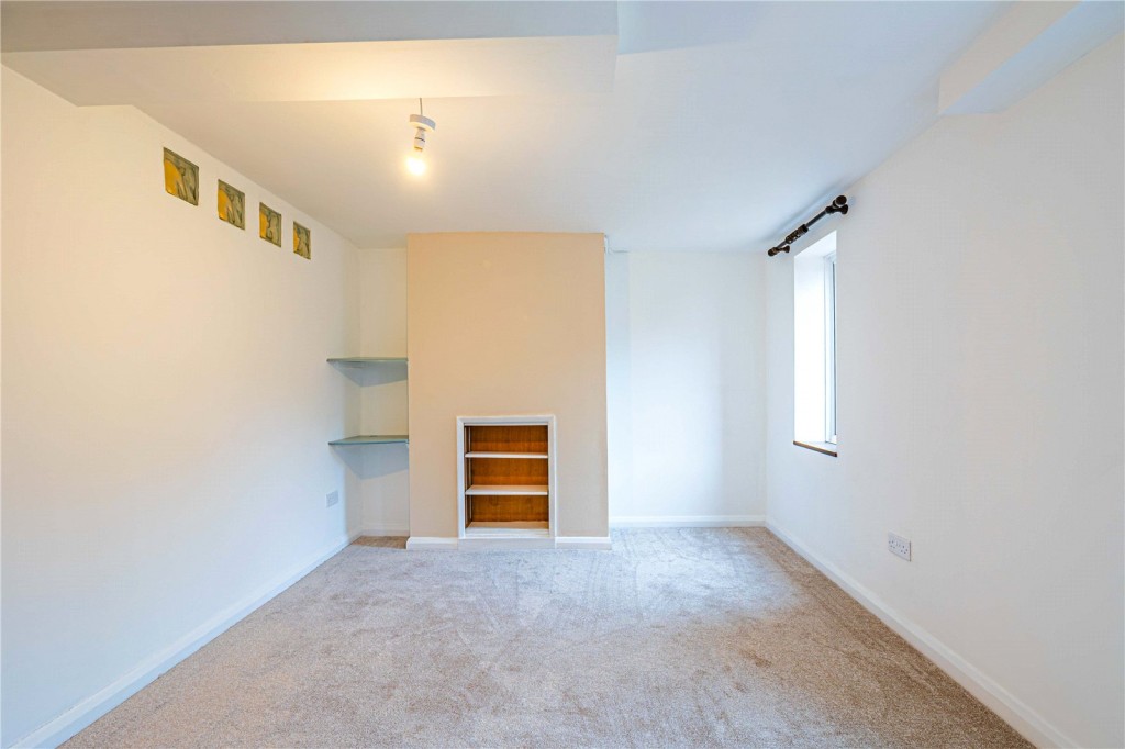 Images for Queensway, Hemel Hempstead, Hertfordshire EAID:877454123 BID:RHH