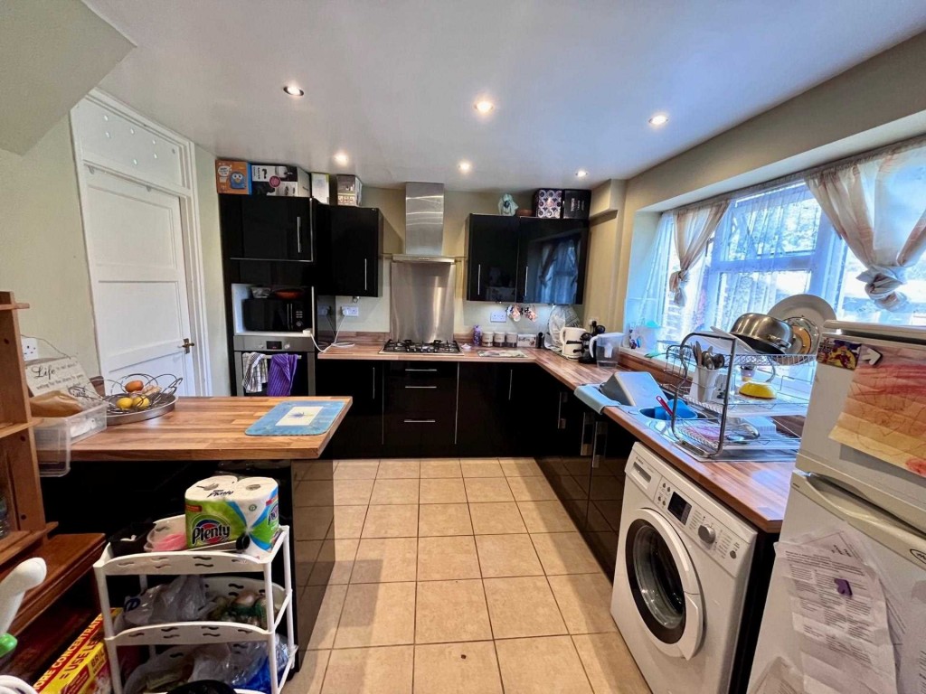 Images for Brickmakers Lane, Hemel Hempstead, Hertfordshire EAID:877454123 BID:RHH