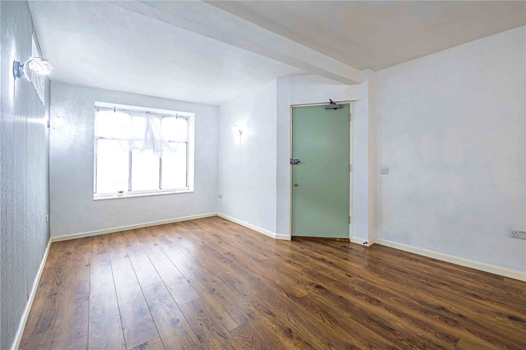 Images for Queensway, Hemel Hempstead, Hertfordshire EAID:877454123 BID:RHH