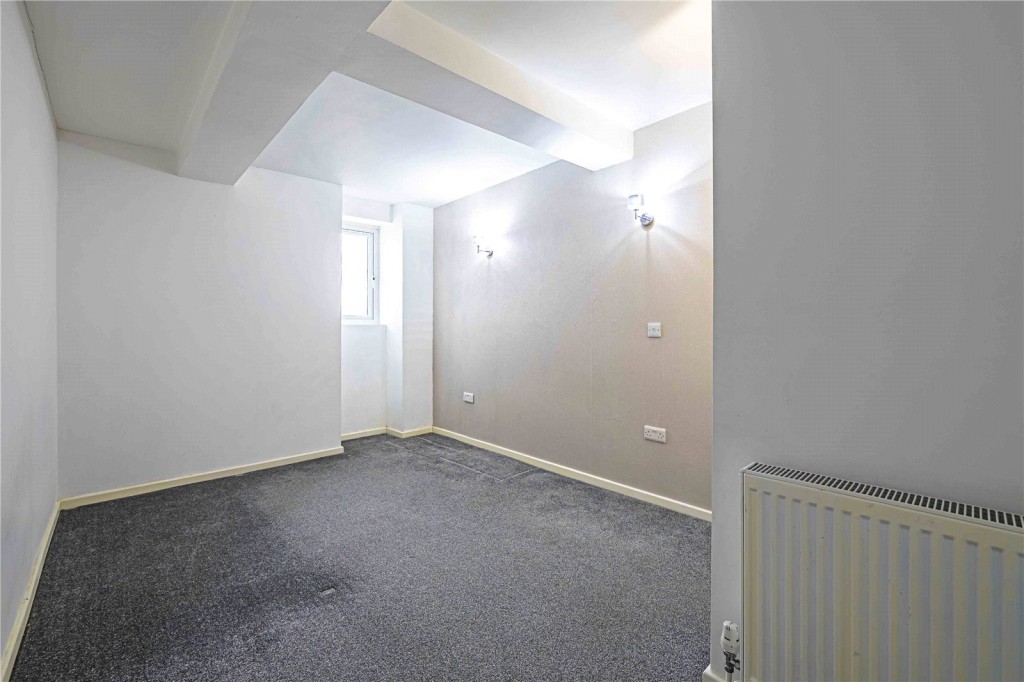 Images for Queensway, Hemel Hempstead, Hertfordshire EAID:877454123 BID:RHH