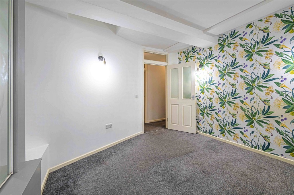 Images for Queensway, Hemel Hempstead, Hertfordshire EAID:877454123 BID:RHH