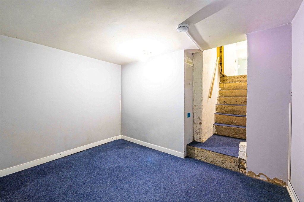 Images for Queensway, Hemel Hempstead, Hertfordshire EAID:877454123 BID:RHH