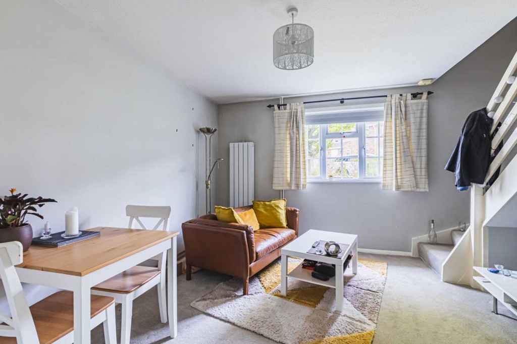 Images for Hunters Close, Tring, Hertfordshire EAID:877454123 BID:RHH