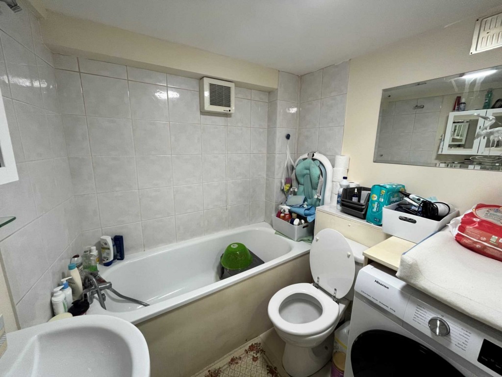 Images for Bovingdon, Hemel Hempstead, Hertfordshire EAID:877454123 BID:RHH
