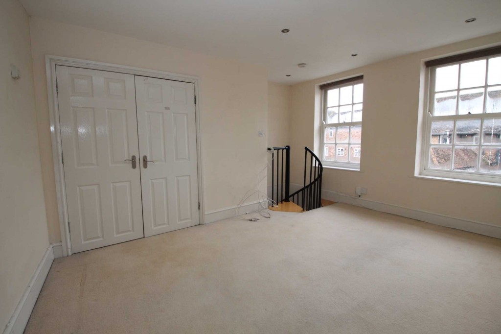 Images for High Street, Hemel Hempstead, Hertfordshire EAID:877454123 BID:RHH