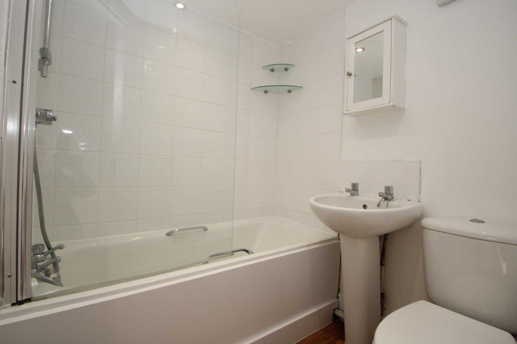 Images for High Street, Hemel Hempstead, Hertfordshire EAID:877454123 BID:RHH