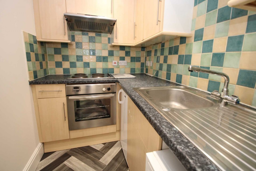 Images for High Street, Hemel Hempstead, Hertfordshire EAID:877454123 BID:RHH
